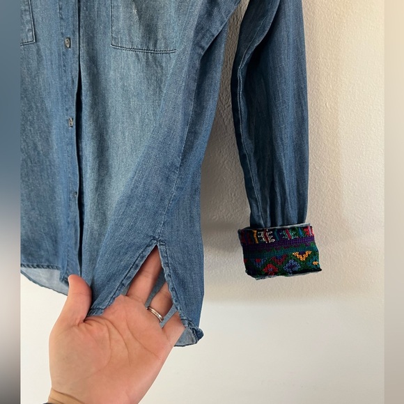 Jen’s Pirate Booty Distressed Denim Button Front Embroidered Flip-Cuff Shirt - Picture 8 of 13